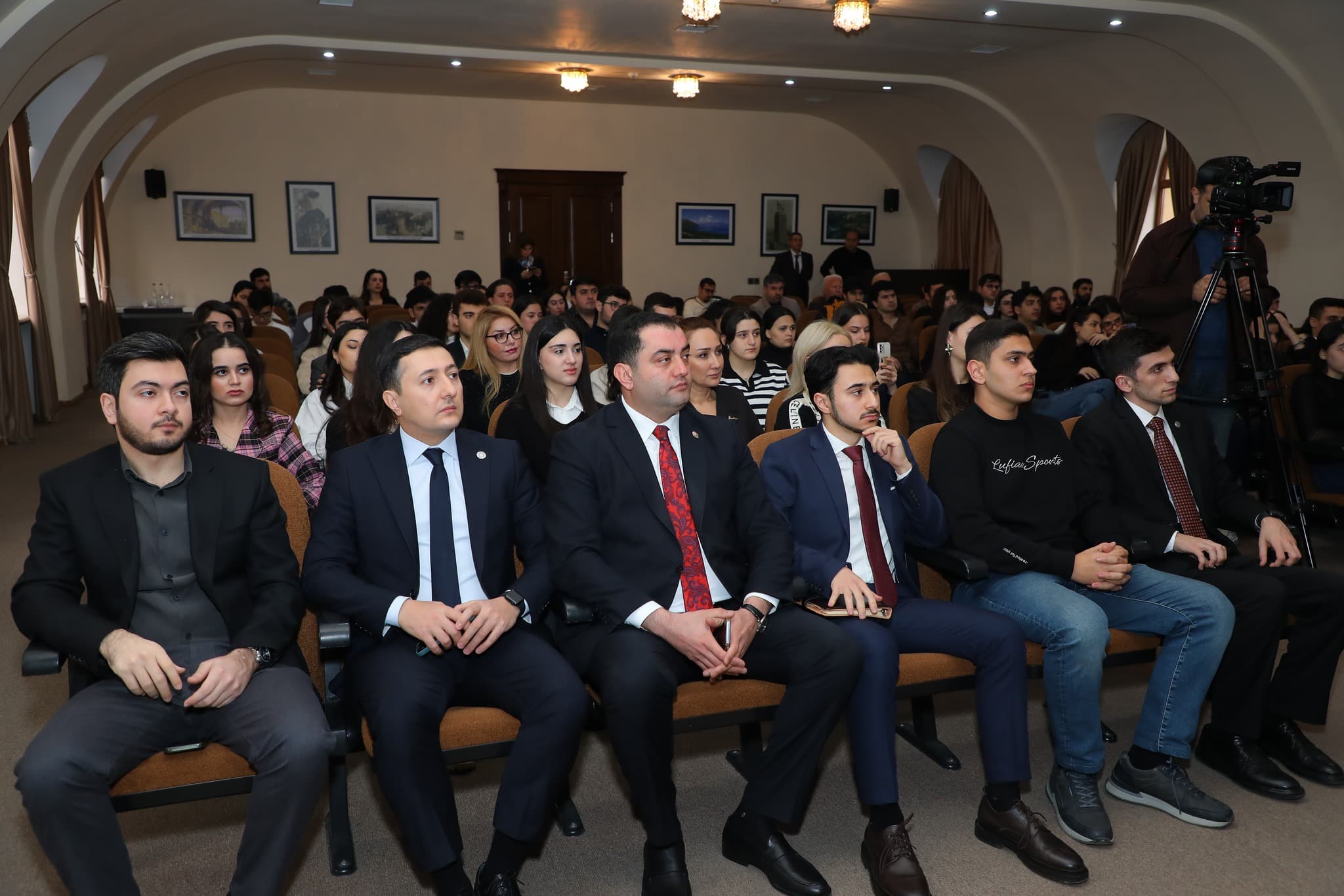 Gənc Səfirlərin Tarixi Missiyası