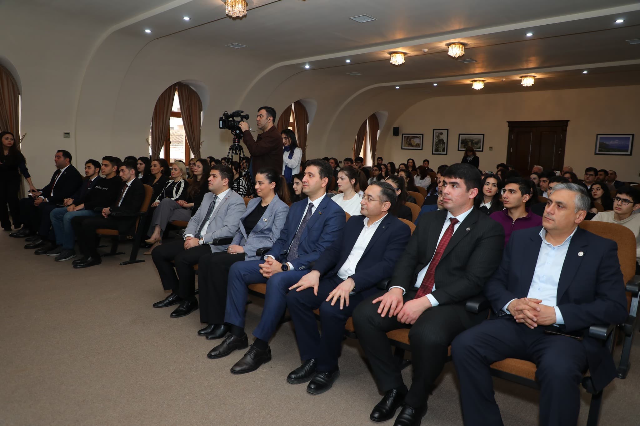 Azərbaycan Dövlətçiliyinin Fundamental Strukturu